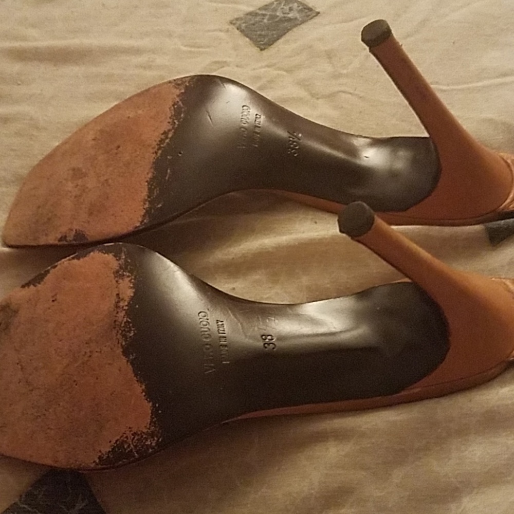 Very Sexy tan sandals w/a wrap around your ankles - Picture 5 of 6